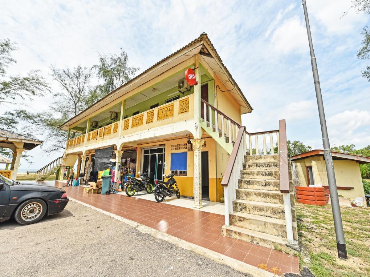 Oyo 90315 Chalet Pantai Rantau Panjang กัวลา รอมปิน ภายนอก รูปภาพ