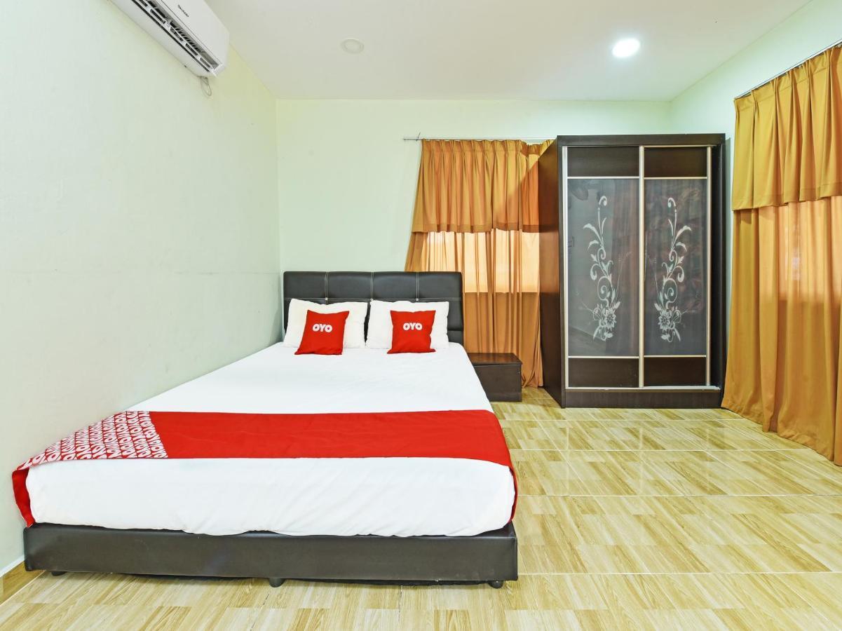 Oyo 90315 Chalet Pantai Rantau Panjang กัวลา รอมปิน ภายนอก รูปภาพ